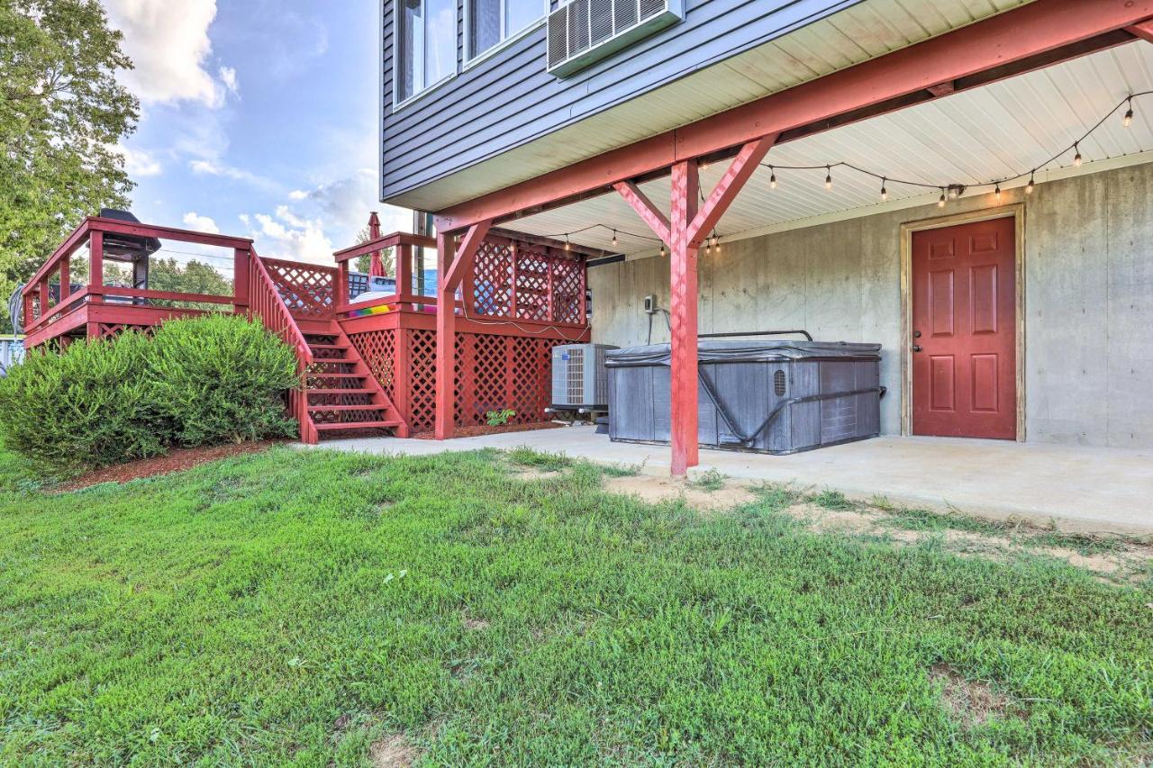 Williamstown Gem With Private Pool And Hot Tub! Vila Exterior foto