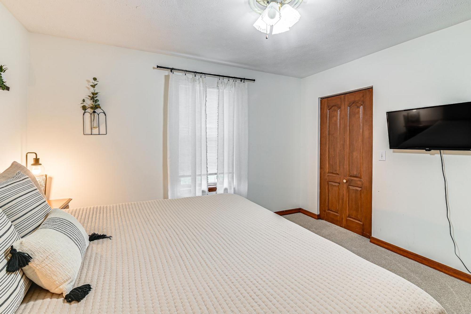 Williamstown Gem With Private Pool And Hot Tub! Vila Exterior foto