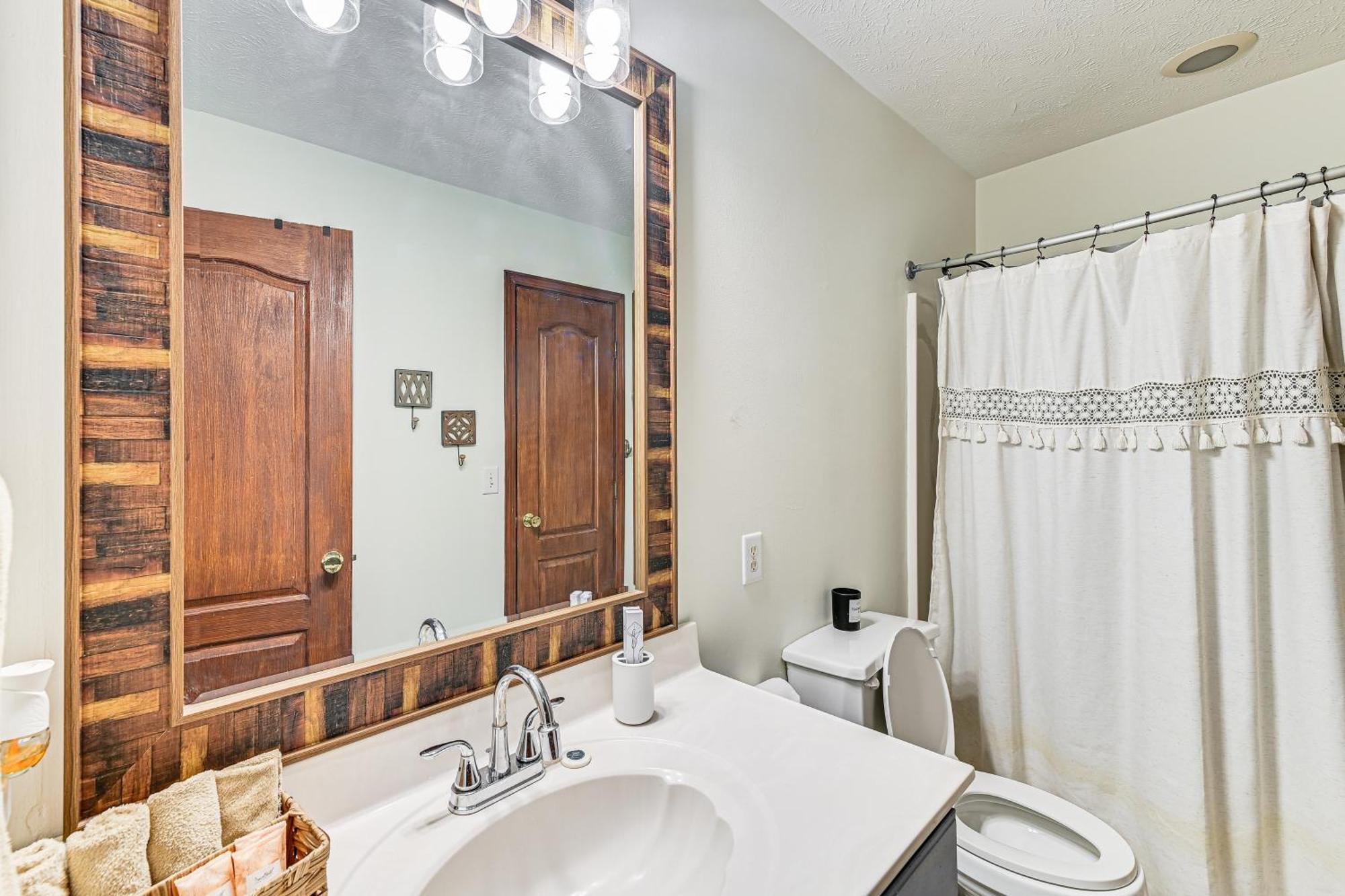 Williamstown Gem With Private Pool And Hot Tub! Vila Exterior foto