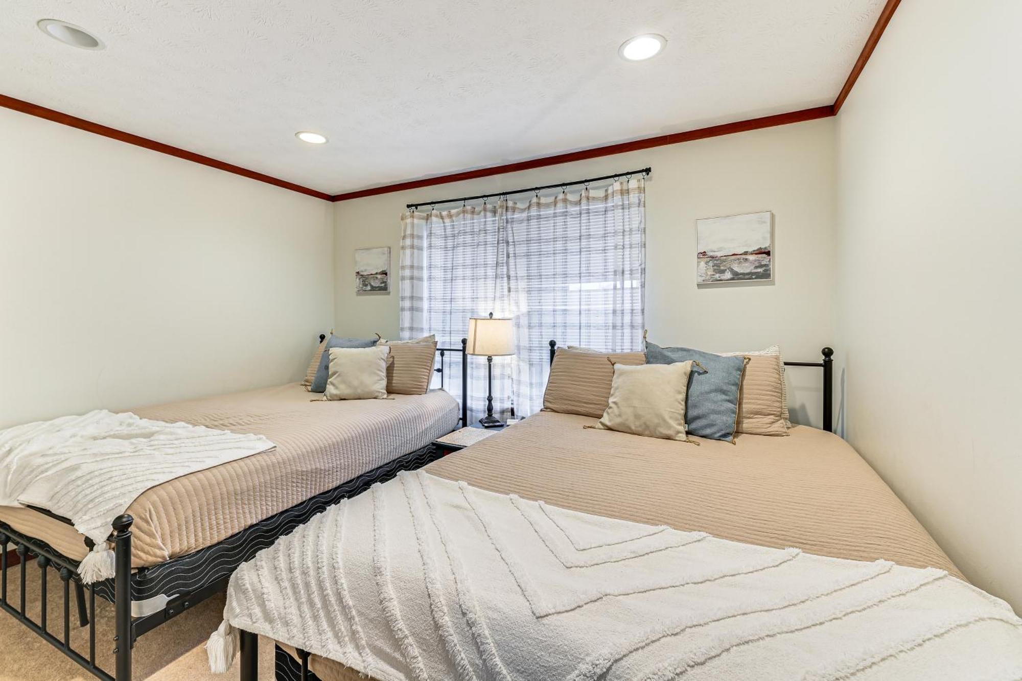 Williamstown Gem With Private Pool And Hot Tub! Vila Exterior foto